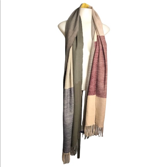 Gap | Multi-Color Long Oversized Fringe Scarf warm cute and comfortable - Picture 1 of 7
